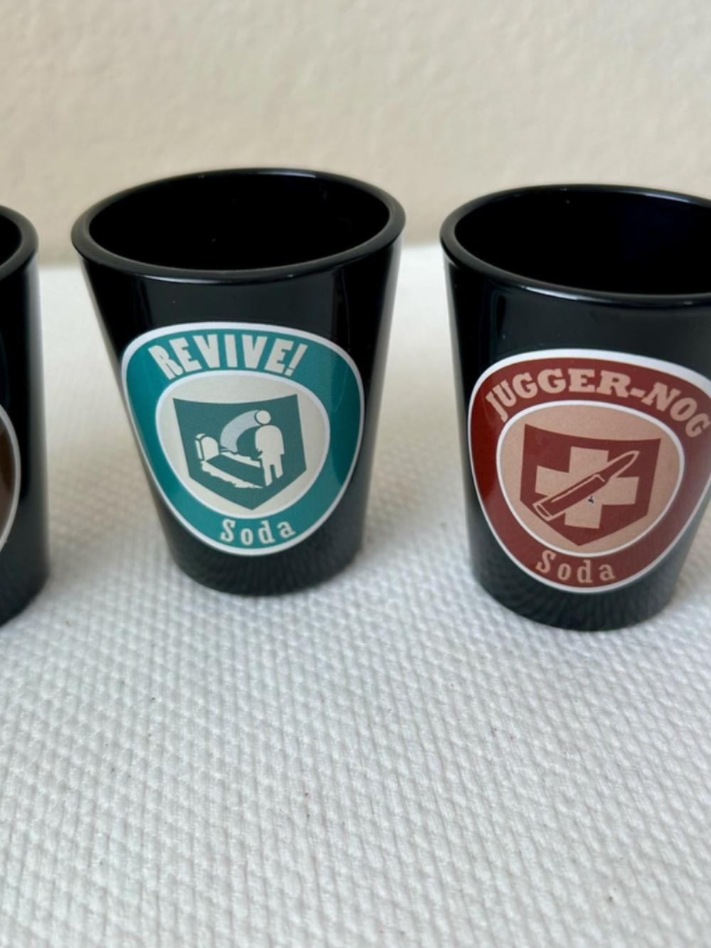 Call of Duty Zombies Perk-a-Cola 4 Pack Shot Glass Set Speed Cola Jugger-Nog - Picture 4 of 9